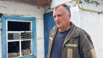 Згоріла літня кухня, пошкоджено будинок: війська РФ ударили дроном по Дніпру. Що розповіли очевидці Згоріла літня кухня, пошкоджено будинок: війська РФ ударили дроном по Дніпру. Що розповіли очевидці