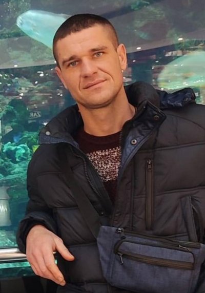 Після понад чотирьох років полону додому повернувся військовий Андрій Перепадя Після понад чотирьох років полону додому повернувся військовий Андрій Перепадя