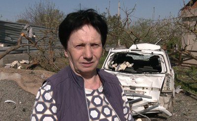 Жительки села Волиця Марія Буряківська на своєму господарстві, яке зазнало руйнувань через російську атаку Жительки села Волиця Марія Буряківська на своєму господарстві, яке зазнало руйнувань через російську атаку