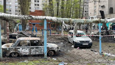 "Вибух, крики. Руки досі трусяться". Кілька районів Дніпра опинилися під атакою дронів: що відбувається на місцях ударів
