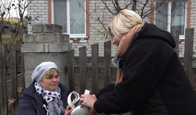 Екскурсія у 65: жителі села на Черкащині "подорожують" за допомогою віртуальної реальності Екскурсія у 65: жителі села на Черкащині "подорожують" за допомогою віртуальної реальності