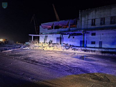 Над Одещиною збили 32 дрони: під час атаки пошкодило цивільні будівлі, є травмовані Над Одещиною збили 32 дрони: під час атаки пошкодило цивільні будівлі, є травмовані