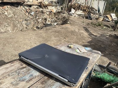 “Виліз із вирви й пішов до сусіда”. Сум'янин вижив після прямого влучання безпілотника в будинок “Виліз із вирви й пішов до сусіда”. Сум'янин вижив після прямого влучання безпілотника в будинок