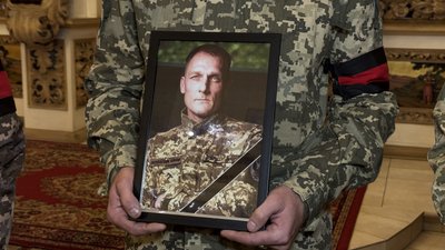 У Полтаві попрощалися із двома солдатами, які полягли на Сумщині У Полтаві попрощалися із двома солдатами, які полягли на Сумщині