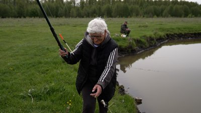 "Рибалю для душі": як відволікається та перезавантажується жителька Чернігівщини, будинок якої знищили росіяни "Рибалю для душі": як відволікається та перезавантажується жителька Чернігівщини, будинок якої знищили росіяни