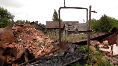"Зараз ціна 40 грн/кг і ніхто їхати сюди не хоче": як пасічникує житель Чернігівщини біля кордону з Росією "Зараз ціна 40 грн/кг і ніхто їхати сюди не хоче": як пасічникує житель Чернігівщини біля кордону з Росією