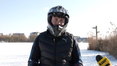 Тренувалися на кризі озера Басів Кут мотогонщини у Рівному Тренувалися на кризі озера Басів Кут мотогонщини у Рівному