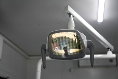 Безоплатно — для військових та їхніх родин: на Сумщині працює пересувний стоматологічний кабінет Безоплатно — для військових та їхніх родин: на Сумщині працює пересувний стоматологічний кабінет