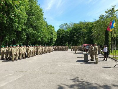 Перша демобілізація за два роки: у Луцьку зустріли 88 прикордонників-строковиків Перша демобілізація за два роки: у Луцьку зустріли 88 прикордонників-строковиків