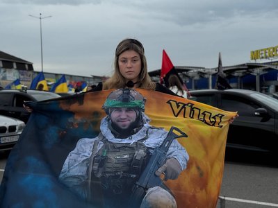 "VILLI — Хоробре Серце": у Вінниці пройшов автопробіг у пам'ять про оборонця Віктора Войтенка "VILLI — Хоробре Серце": у Вінниці пройшов автопробіг у пам'ять про оборонця Віктора Войтенка