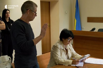 Підозрюють у держзраді: в Одесі судять сантехніка на пенсії, який нібито намагався "злити" дані ФСБ Підозрюють у держзраді: в Одесі судять сантехніка на пенсії, який нібито намагався "злити" дані ФСБ
