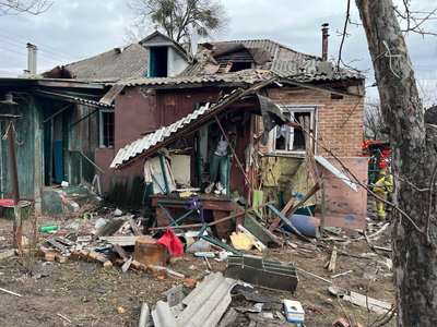 Внаслідок удару РФ по привтаному сектору у Новобаварському районі Харкова був пошкоджений будинок