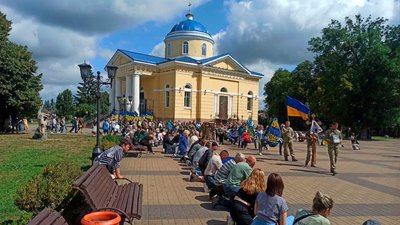 На Чернігівщині попрощалися з матросом Володимиром Климухою, якого вважали зниклим безвісти На Чернігівщині попрощалися з матросом Володимиром Климухою, якого вважали зниклим безвісти
