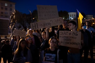 Зеленський зустрівся з Фіцо, 26 країн готові направити військових в Україну. 1290 день війни Зеленський зустрівся з Фіцо, 26 країн готові направити військових в Україну. 1290 день війни