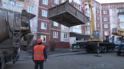 У Тернополі ремонтують квартиру в яку влучив дрон У Тернополі ремонтують квартиру в яку влучив дрон