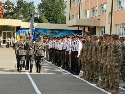 Випускний у Львівському ліцеї імені Героїв Крут Випускний у Львівському ліцеї імені Героїв Крут