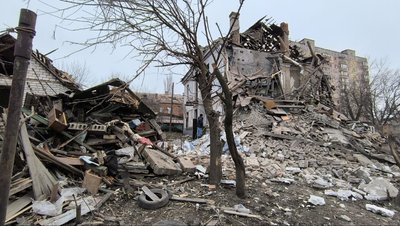 "Мене врятували стіни" — мешканка зруйнованої через удар армії РФ двоповерхівки у Кривому Розі "Мене врятували стіни" — мешканка зруйнованої через удар армії РФ двоповерхівки у Кривому Розі