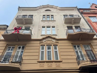 Скільки будинків відреставрували у Чернівцях у 2024 році: перелік