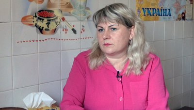 "Досі бережу ключі від гаражів та квартири": історія переселенки з Маріуполя, яка переїхала до Луцька "Досі бережу ключі від гаражів та квартири": історія переселенки з Маріуполя, яка переїхала до Луцька