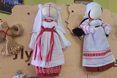 Карта-рекордсменка. У Дніпрі презентували мапу України з ляльок-мотанок Карта-рекордсменка. У Дніпрі презентували мапу України з ляльок-мотанок