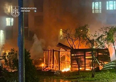 У Києві російський дрон влучив у 25-поверхівку: двоє загиблих, є поранені У Києві російський дрон влучив у 25-поверхівку: двоє загиблих, є поранені
