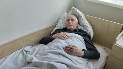 Операція із заміни кардіостимулятора: з обласної лікарні у Житомирі виписали 100-річного пацієнта Операція із заміни кардіостимулятора: з обласної лікарні у Житомирі виписали 100-річного пацієнта