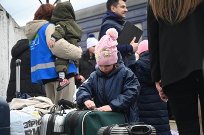 На Закарпаття прибув евакуаційний поїзд із жителями Донеччини На Закарпаття прибув евакуаційний поїзд із жителями Донеччини