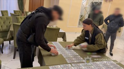 15 тисяч доларів за службу в "тилу": на Одещині військового підозрюють у зловживанні впливом 15 тисяч доларів за службу в "тилу": на Одещині військового підозрюють у зловживанні впливом