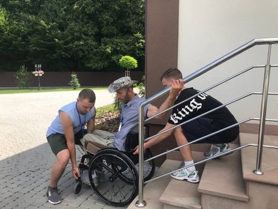 Крісло колісне, реабілітація, травми спинного мозку Крісло колісне, реабілітація, травми спинного мозку