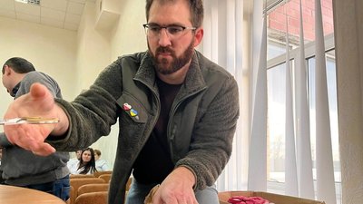 На Тернопільщині одружився волонтер зі США На Тернопільщині одружився волонтер зі США