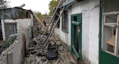 РФ атакувала Дніпро: сталося декілька займань, пошкоджені приватні будинки РФ атакувала Дніпро: сталося декілька займань, пошкоджені приватні будинки