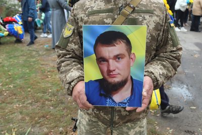 В Охтирці попрощались з десантником Яном Кривецьким В Охтирці попрощались з десантником Яном Кривецьким