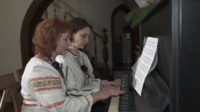 Ярина Квасній, Галина Квасній, музика, фортепіано Ярина Квасній, Галина Квасній, музика, фортепіано