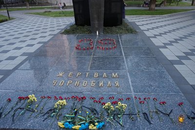 У Кропивницькому запалили свічки у пам'ять про загиблих під час ліквідації аварії на ЧАЕС У Кропивницькому запалили свічки у пам'ять про загиблих під час ліквідації аварії на ЧАЕС