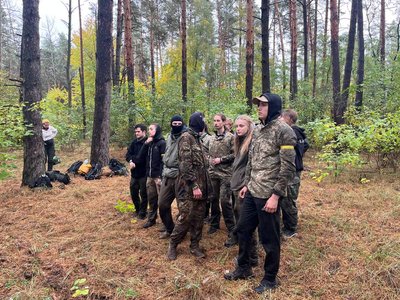 Хочеться міситися: на півострові Трахтемирів на Черкащині влаштували 36-годинну безперервну гру Хочеться міситися: на півострові Трахтемирів на Черкащині влаштували 36-годинну безперервну гру