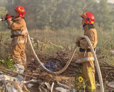 Пожежонебезпечний період: на Черкащині за добу вісім разів горів сухостій та сміття Пожежонебезпечний період: на Черкащині за добу вісім разів горів сухостій та сміття