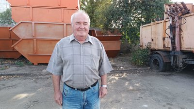 У Полтаві засмічена територія біля сміттєвих баків У Полтаві засмічена територія біля сміттєвих баків