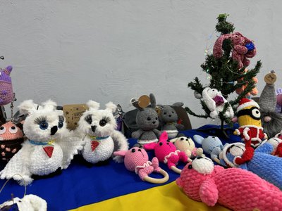 Збирали гроші для ЗСУ. У Херсоні відбувся благодійний різдвяний ярмарок Збирали гроші для ЗСУ. У Херсоні відбувся благодійний різдвяний ярмарок