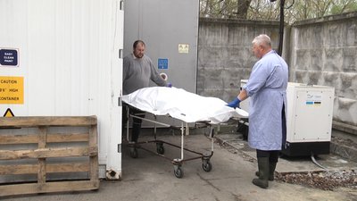 На Житомирщині експерти встановлюють імена двохсот загиблих військовослужбовців ЗСУ На Житомирщині експерти встановлюють імена двохсот загиблих військовослужбовців ЗСУ