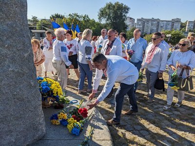 "Особливе відчуття єднання": Умані розгорнули 50-метровий прапор "Особливе відчуття єднання": Умані розгорнули 50-метровий прапор