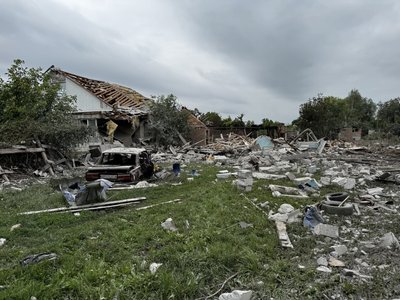 У Сумах поранено шість людей після нічної атаки армії РФ з авіації У Сумах поранено шість людей після нічної атаки армії РФ з авіації