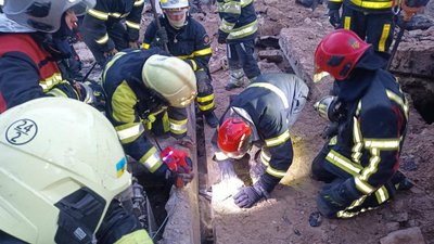 У Києві на території колишнього заводу стався вибух: що відомо У Києві на території колишнього заводу стався вибух: що відомо