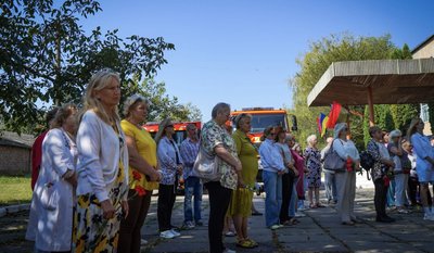 На відкриття меморіальної дошки прийшли рідні, друзі, колеги та представники влади На відкриття меморіальної дошки прийшли рідні, друзі, колеги та представники влади