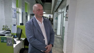 "Тут сидять з ночі": що відбувається з талонами в Луцькому сервісному центрі
