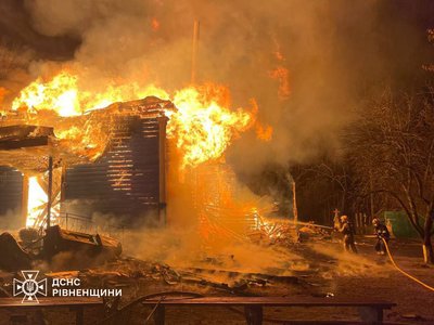 Згоріла дерев'яна церква на Рівненщині Згоріла дерев'яна церква на Рівненщині