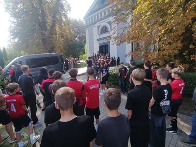 У Луцьку прощаються з загиблим у ДТП на Соборності підлітком У Луцьку прощаються з загиблим у ДТП на Соборності підлітком