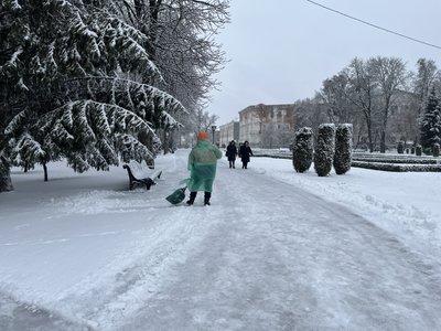 Сніг, дощ і ожеледиця: на Полтавщині за ніч випало до 70% місячної норми опадів Сніг, дощ і ожеледиця: на Полтавщині за ніч випало до 70% місячної норми опадів