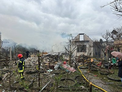 Наслідки ракетного удару по Одесі 20 квітня 2024 року Наслідки ракетного удару по Одесі 20 квітня 2024 року