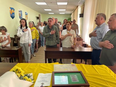Після понад трьох років російського полону: захисник з Одещини Євген Голтва отримав державні нагороди Після понад трьох років російського полону: захисник з Одещини Євген Голтва отримав державні нагороди