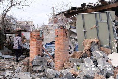 Російська армія вдарила авіабомбами по Словʼянську: поранені щонайменше семеро Російська армія вдарила авіабомбами по Словʼянську: поранені щонайменше семеро